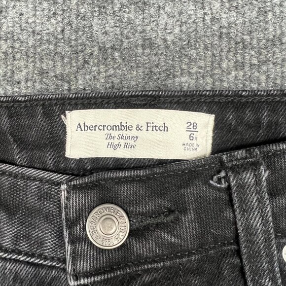 Abercrombie & Fitch Women's High-Waisted Skinny Cropped Jeans - Picture 3 of 8